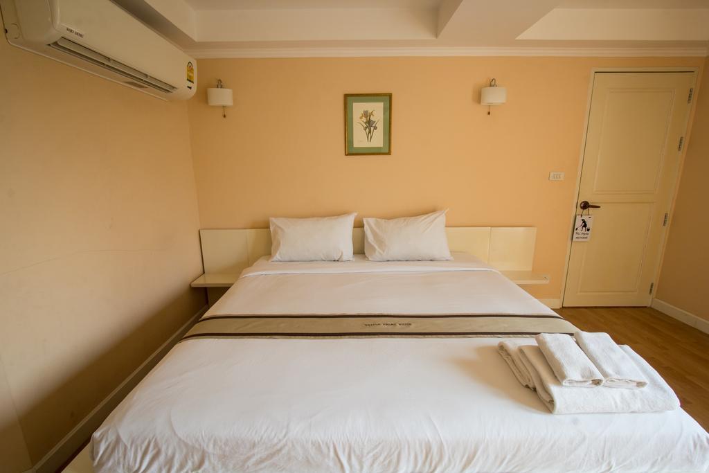 Triple Palms House Hotel Chiang Mai Buitenkant foto