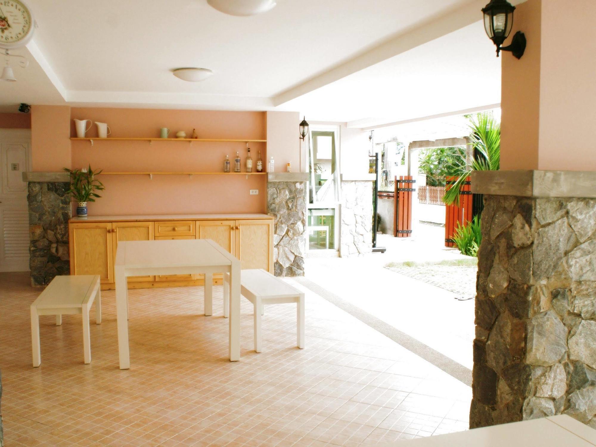 Triple Palms House Hotel Chiang Mai Buitenkant foto
