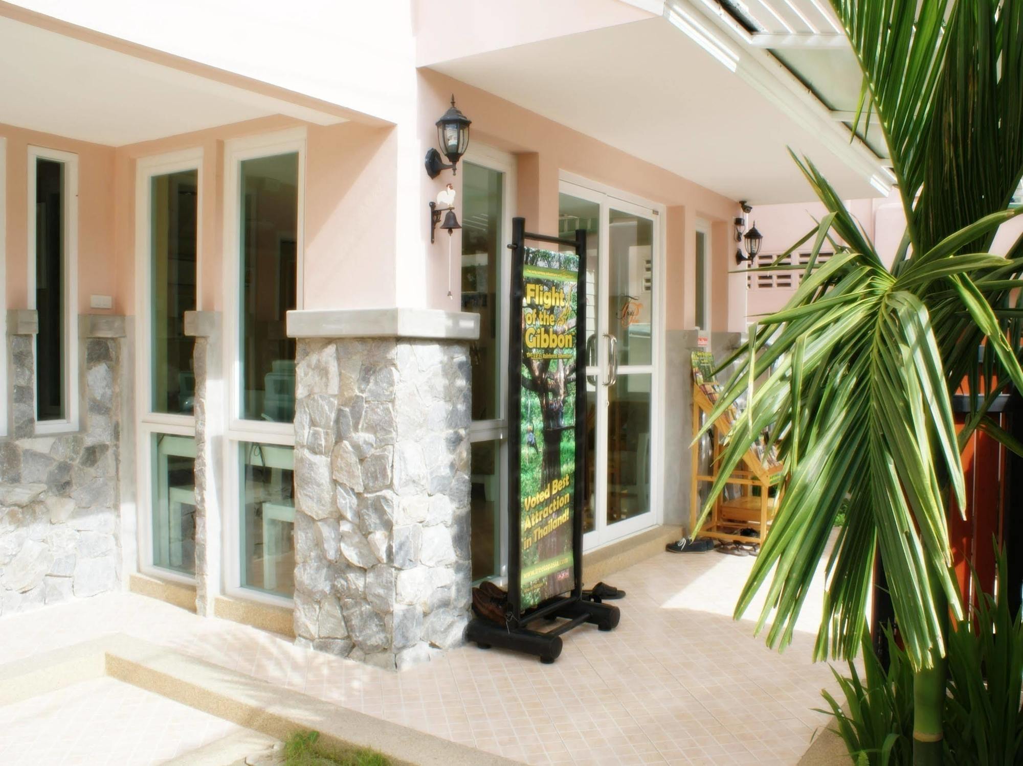 Triple Palms House Hotel Chiang Mai Buitenkant foto