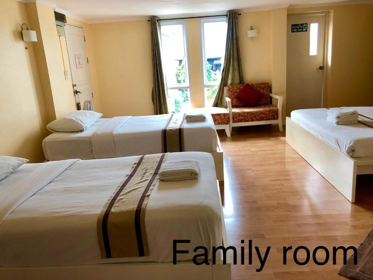 Triple Palms House Hotel Chiang Mai Buitenkant foto