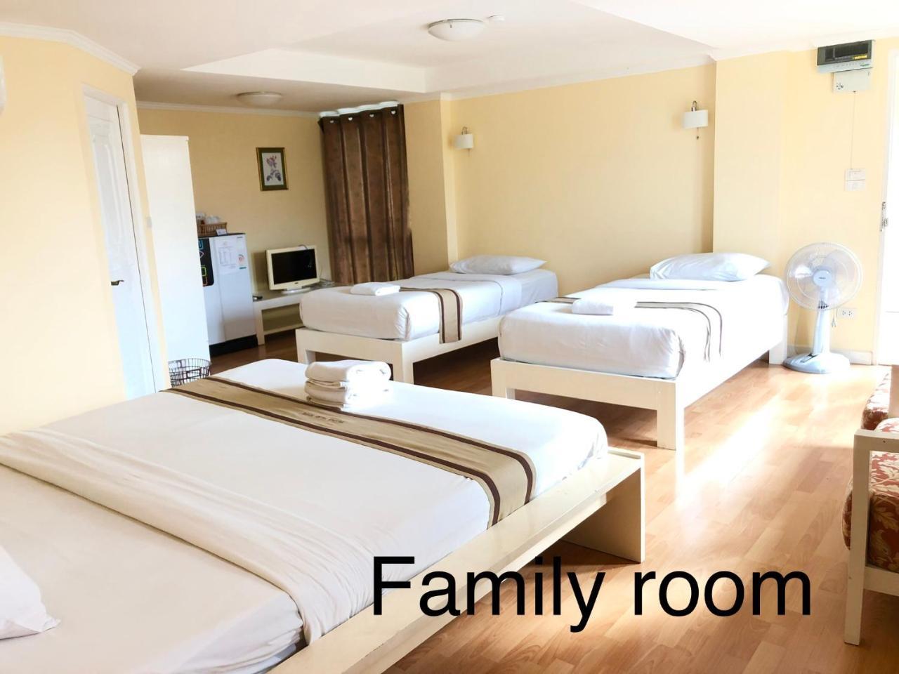 Triple Palms House Hotel Chiang Mai Buitenkant foto