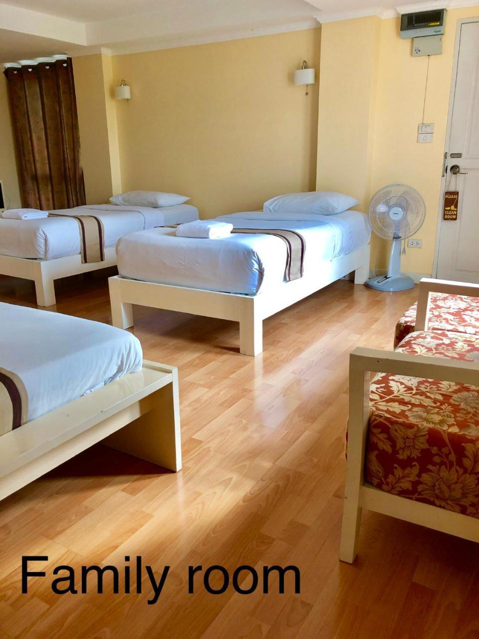Triple Palms House Hotel Chiang Mai Buitenkant foto